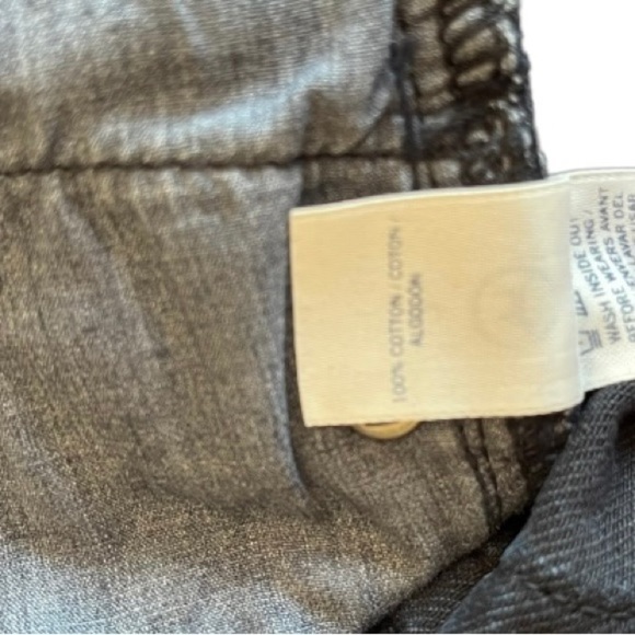 PINK Victoria’s Secret- Denim frayed cutoff shorts. Size 2, Preowned in … - Picture 5 of 5